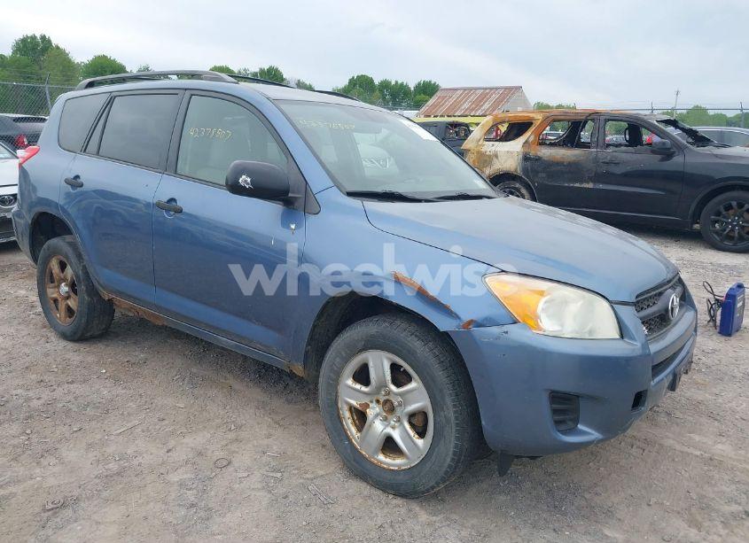 2011 Toyota Rav4 (VIN JTMBF4DV6BD042494) main photo