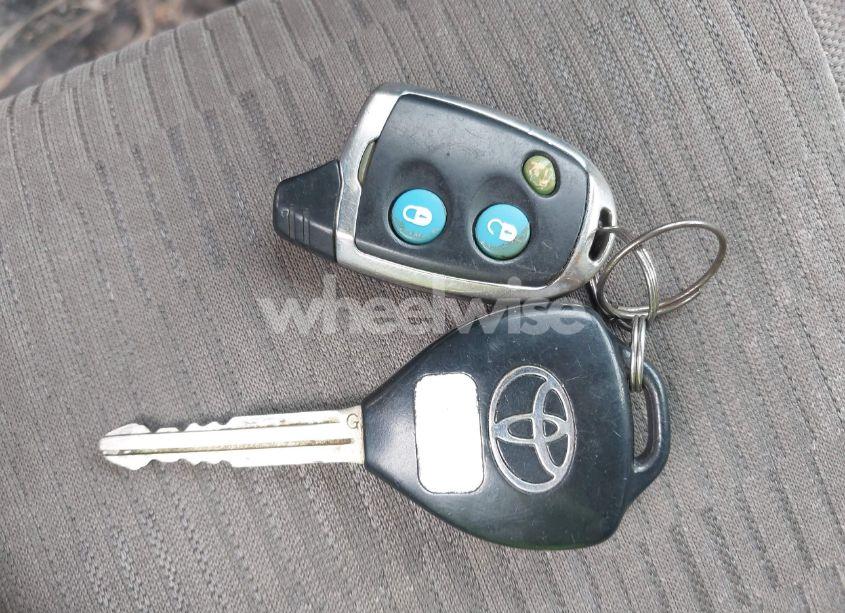 Photo 11 of 2011 Toyota Rav4 (VIN JTMBF4DV6BD042494)