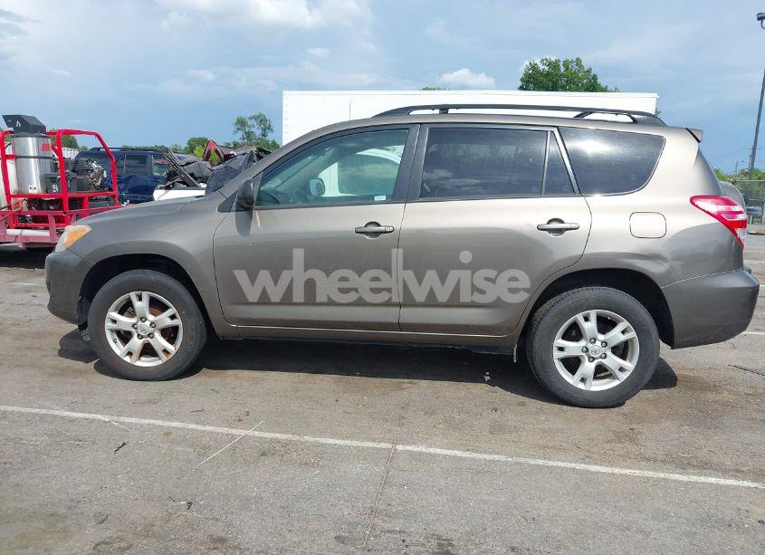 Photo 14 of 2011 Toyota Rav4 (VIN JTMBF4DV8B5049795)