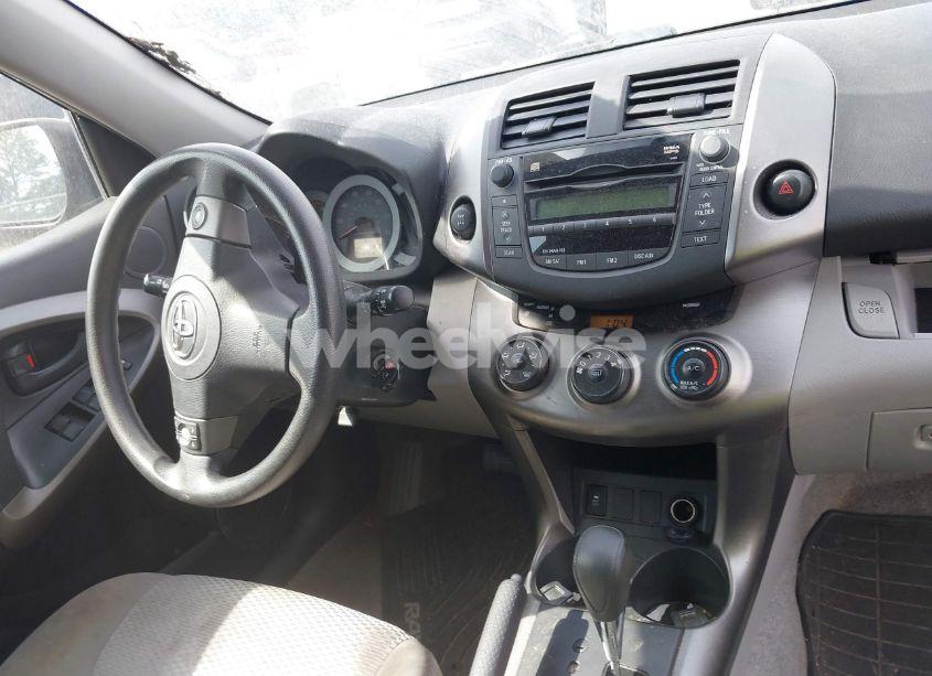 Photo 18 of 2011 Toyota Rav4 (VIN JTMBF4DV8B5049795)