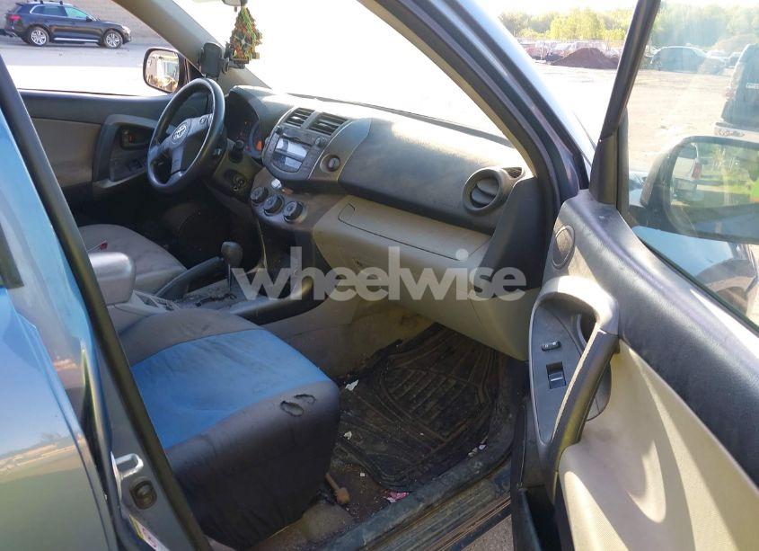 Photo 5 of 2011 Toyota Rav4 (VIN JTMBF4DVXBD042692)