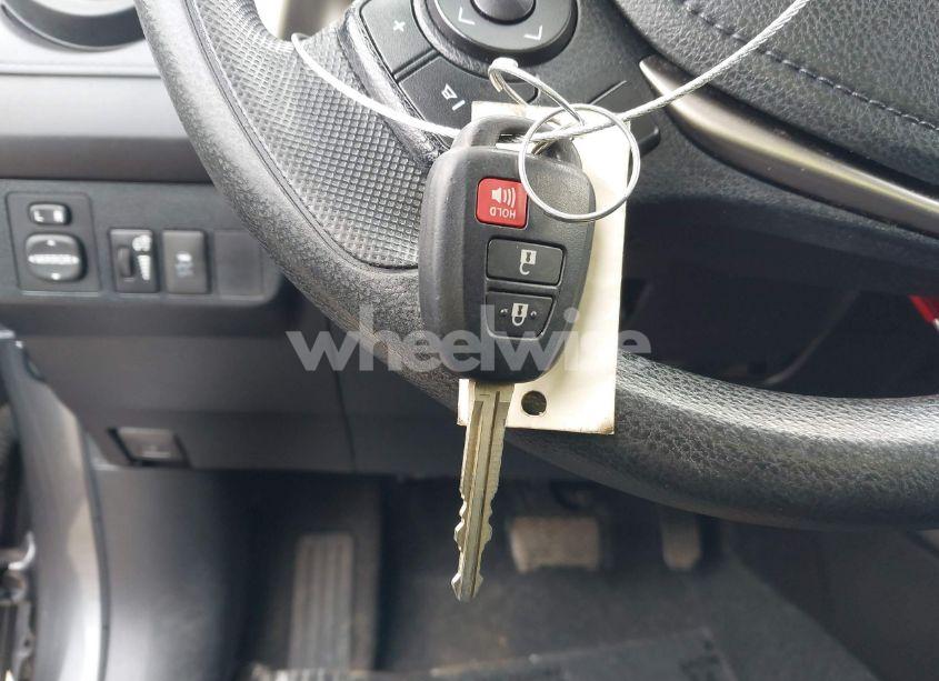 Photo 11 of 2015 Toyota Rav4 LE (VIN JTMBFREV0FD114243)