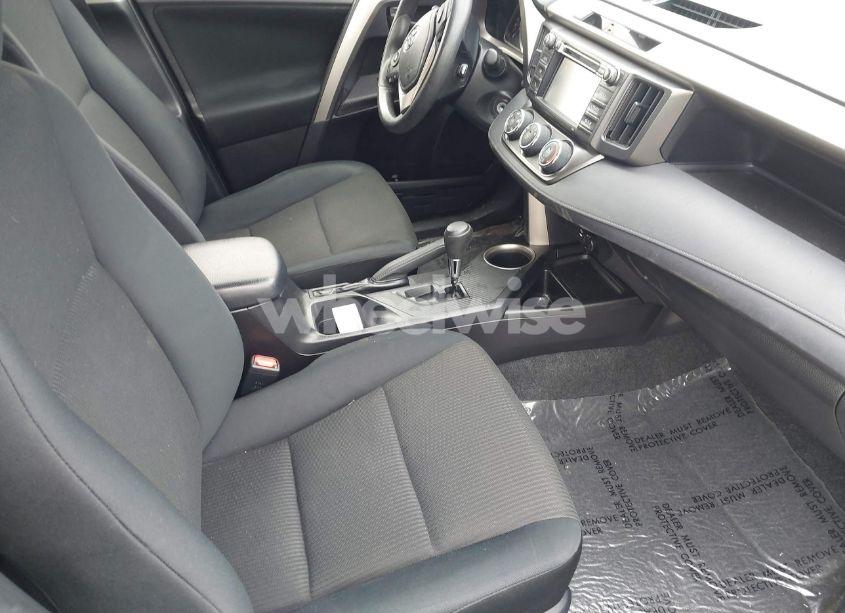 Photo 5 of 2015 Toyota Rav4 LE (VIN JTMBFREV0FD114243)
