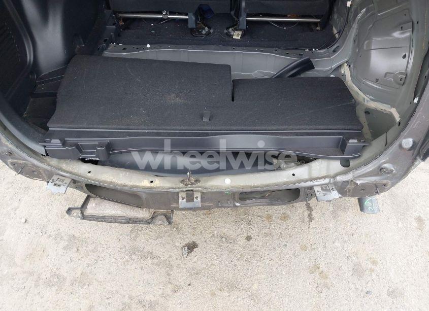 Photo 6 of 2015 Toyota Rav4 LE (VIN JTMBFREV0FD114243)