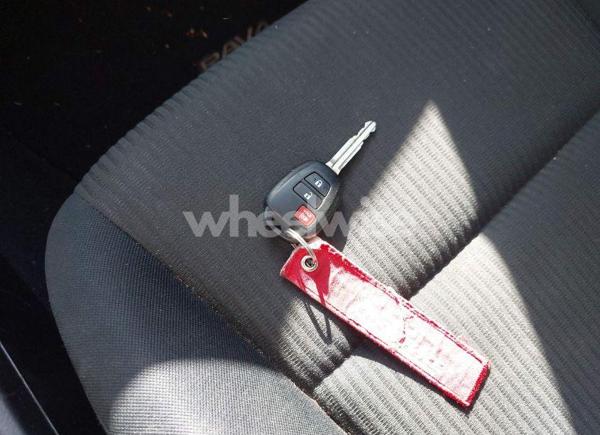 Photo 11 of 2015 Toyota Rav4 LE (VIN JTMBFREV0FJ030182)