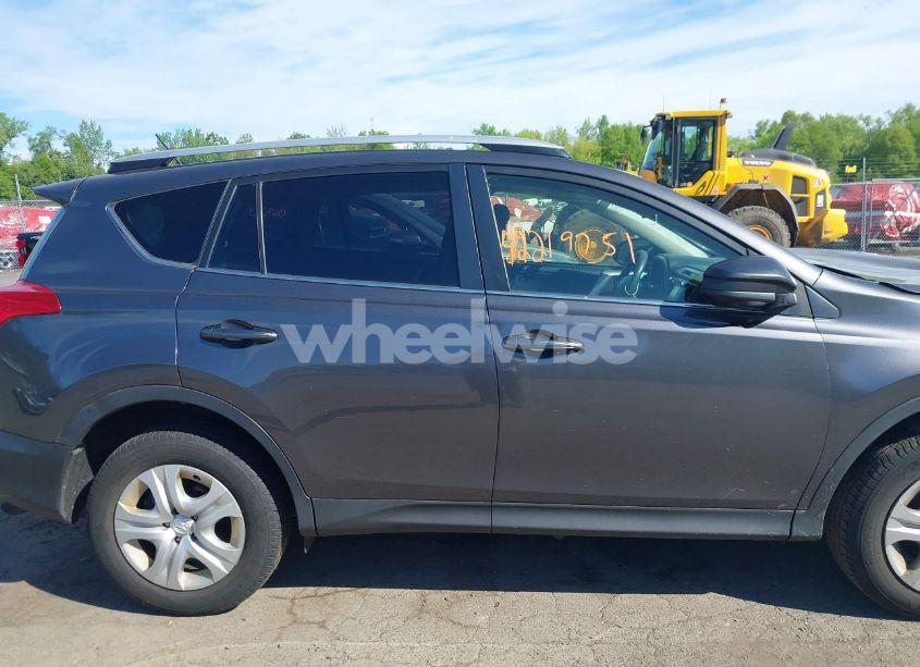 Photo 13 of 2015 Toyota Rav4 LE (VIN JTMBFREV0FJ030182)