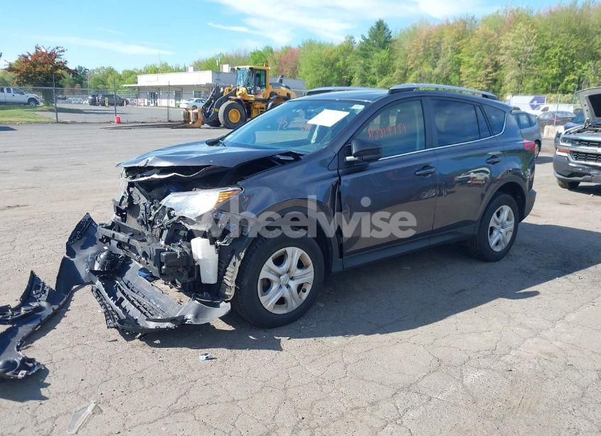 Photo 2 of 2015 Toyota Rav4 LE (VIN JTMBFREV0FJ030182)