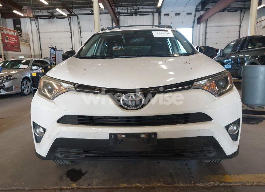 Photo 12 of 2016 Toyota Rav4 LE (VIN JTMBFREV0GJ104556)