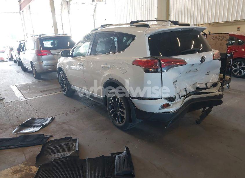 Photo 3 of 2016 Toyota Rav4 LE (VIN JTMBFREV0GJ104556)