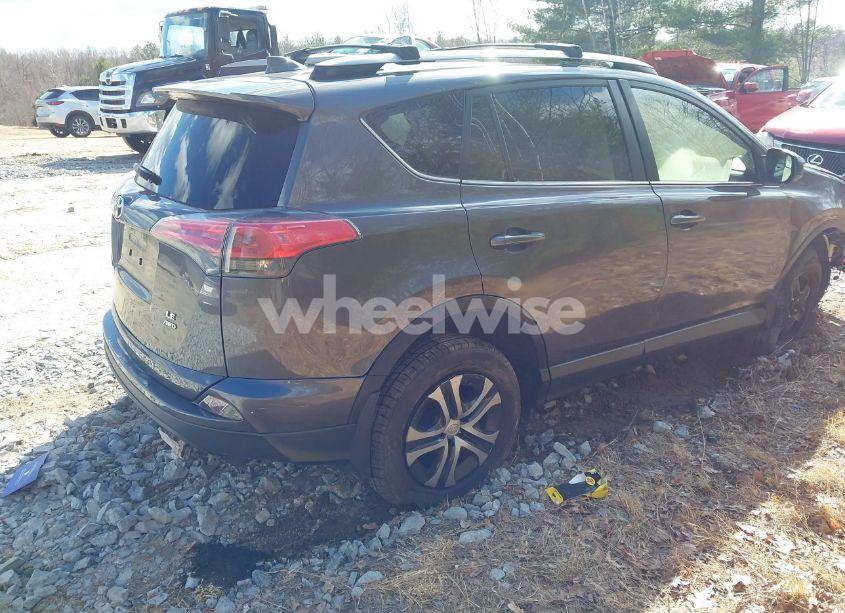 Photo 4 of 2017 Toyota Rav4 LE (VIN JTMBFREV0HJ116420)