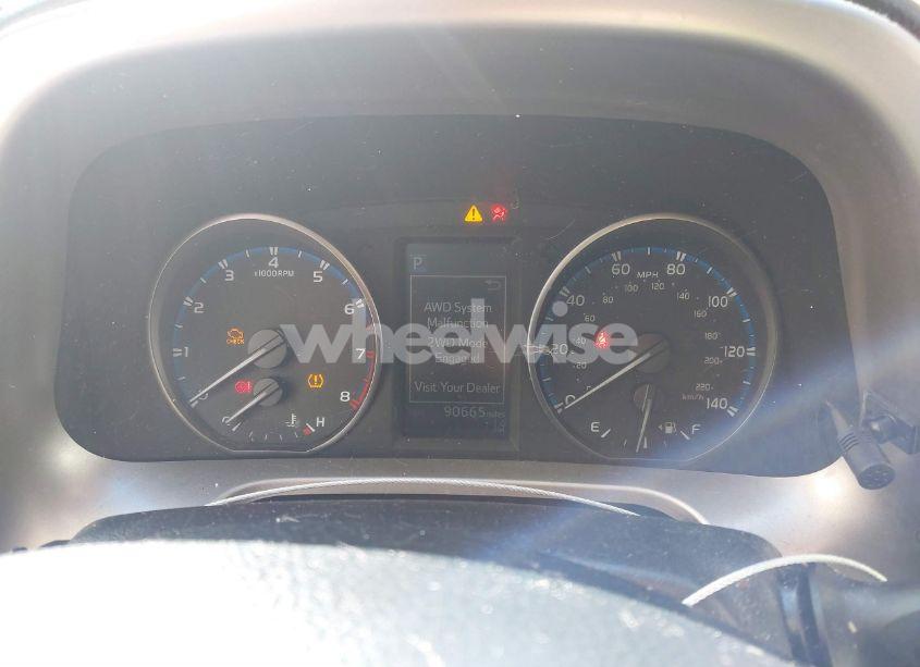 Photo 7 of 2017 Toyota Rav4 LE (VIN JTMBFREV0HJ116420)