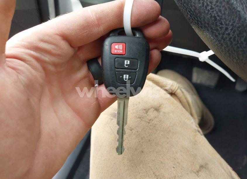 Photo 11 of 2018 Toyota Rav4 LE (VIN JTMBFREV0JJ735251)