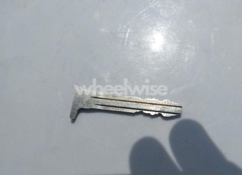 Photo 11 of 2016 Toyota Rav4 LE (VIN JTMBFREV1GJ091168)