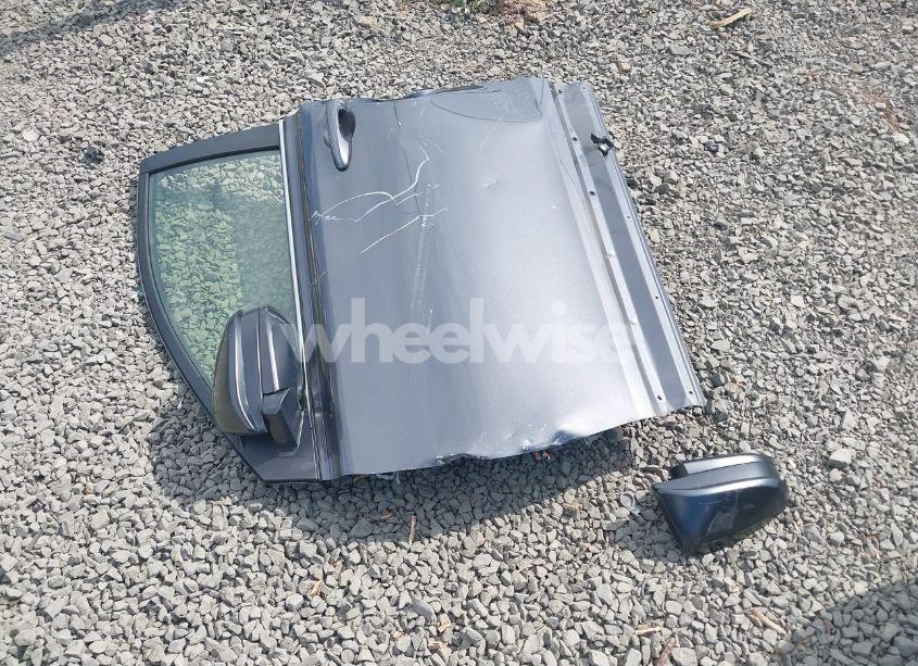 Photo 12 of 2016 Toyota Rav4 LE (VIN JTMBFREV1GJ091168)