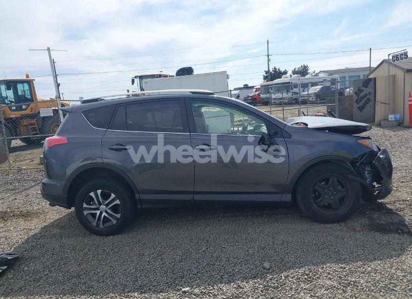 Photo 14 of 2016 Toyota Rav4 LE (VIN JTMBFREV1GJ091168)
