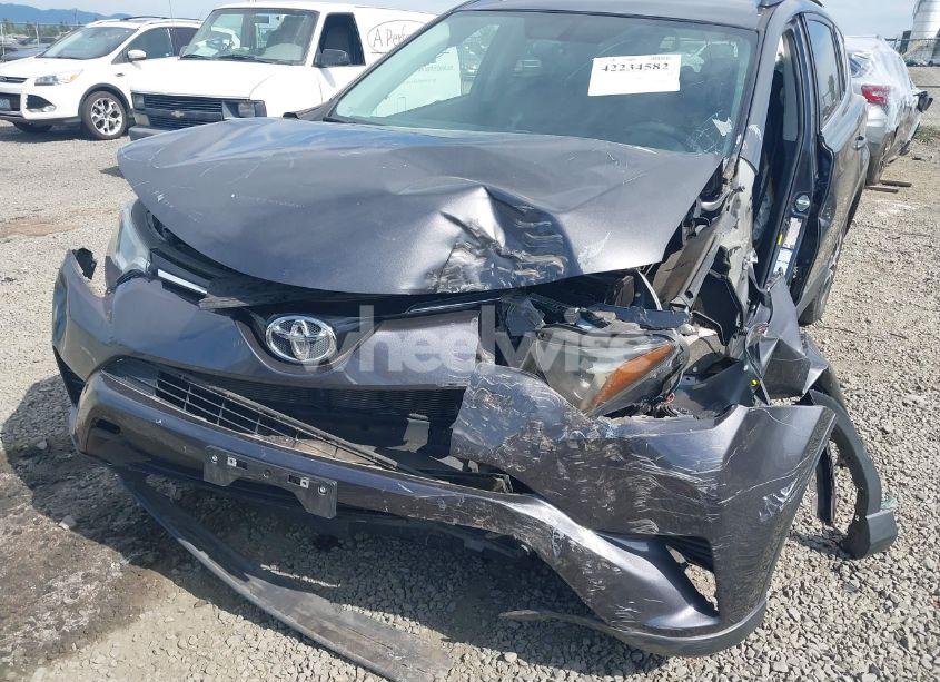 Photo 6 of 2016 Toyota Rav4 LE (VIN JTMBFREV1GJ091168)