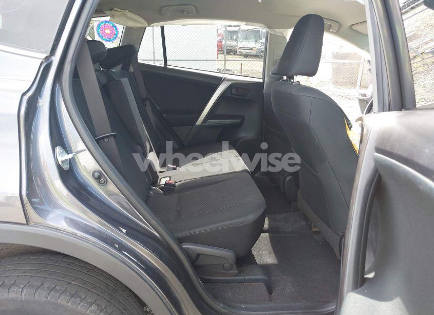 Photo 8 of 2016 Toyota Rav4 LE (VIN JTMBFREV1GJ091168)