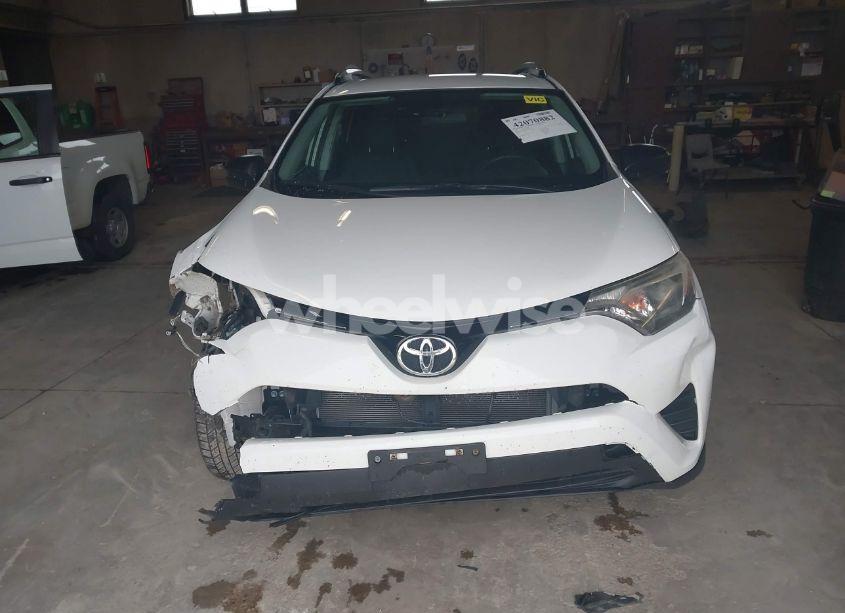 Photo 12 of 2016 Toyota Rav4 LE (VIN JTMBFREV2GD196204)