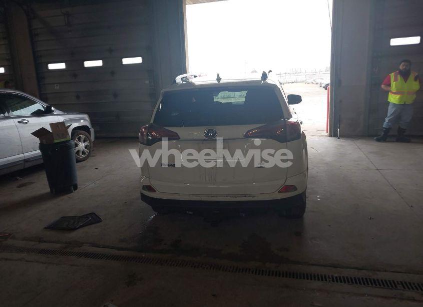 Photo 16 of 2016 Toyota Rav4 LE (VIN JTMBFREV2GD196204)