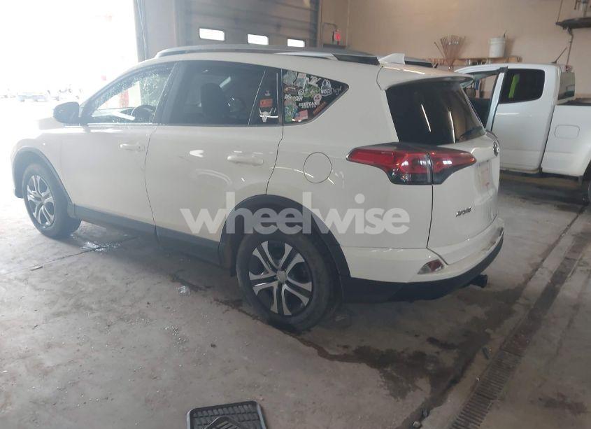 Photo 3 of 2016 Toyota Rav4 LE (VIN JTMBFREV2GD196204)