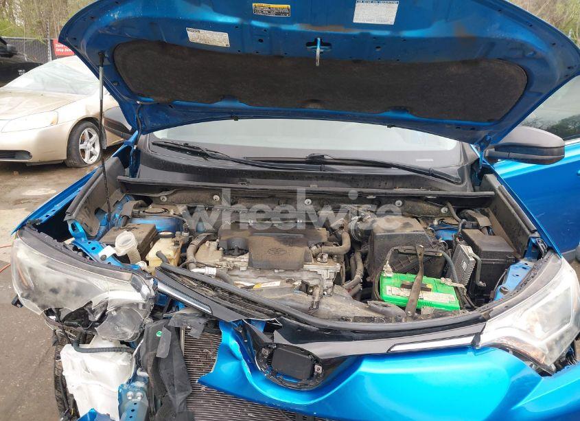 Photo 10 of 2017 Toyota Rav4 LE (VIN JTMBFREV2HJ151363)