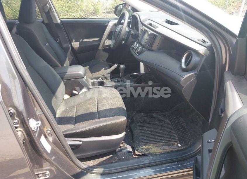 Photo 5 of 2017 Toyota Rav4 LE (VIN JTMBFREV2HJ701869)