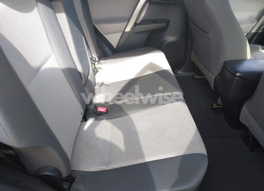 Photo 8 of 2013 Toyota Rav4 LE (VIN JTMBFREV3D5003628)
