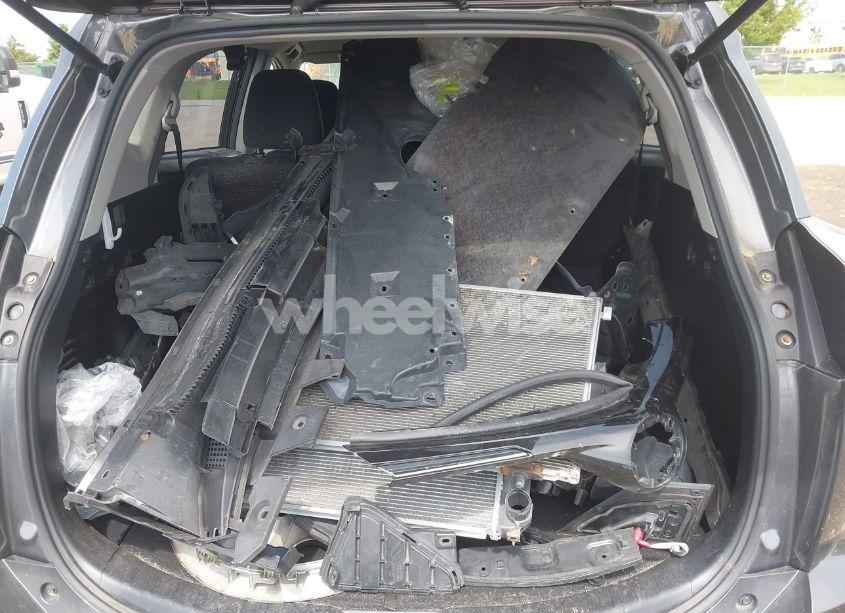 Photo 12 of 2018 Toyota Rav4 LE (VIN JTMBFREV3JJ194194)