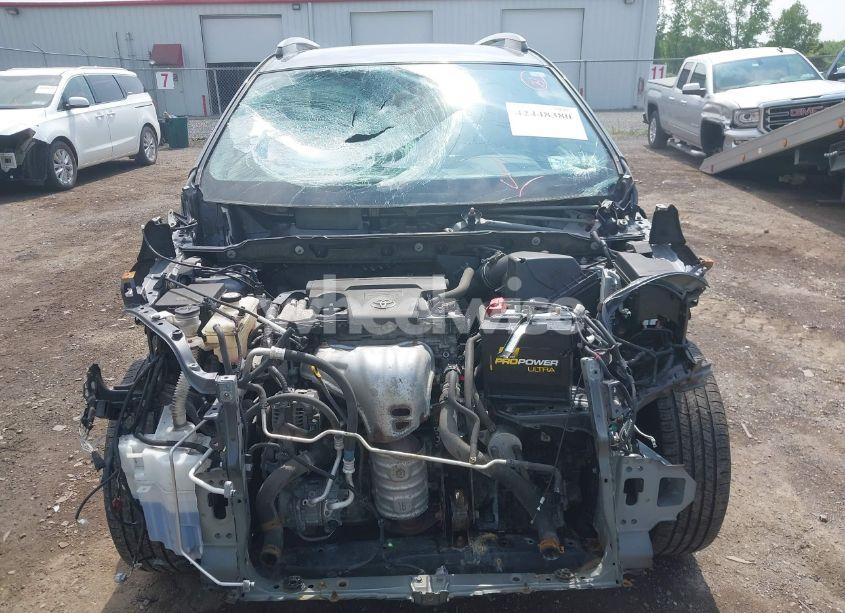 Photo 13 of 2018 Toyota Rav4 LE (VIN JTMBFREV3JJ194194)