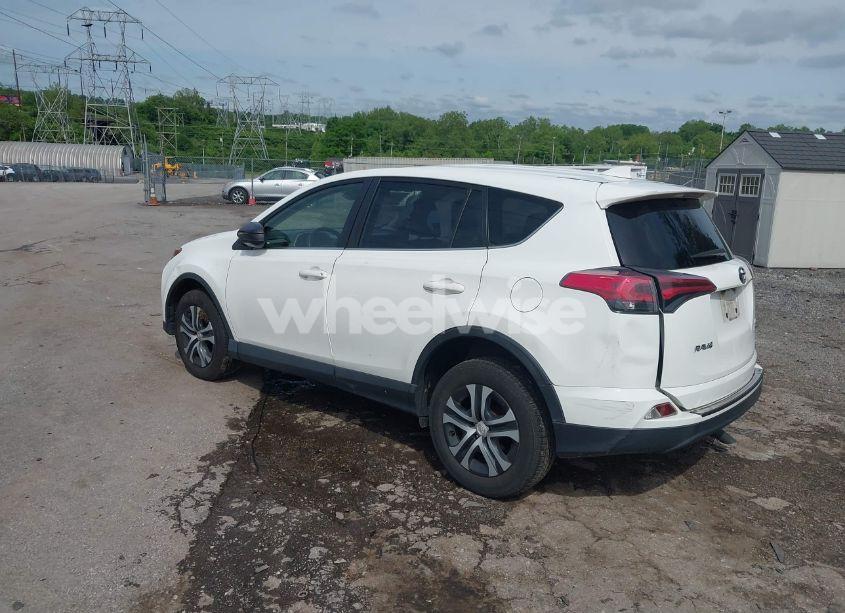 Photo 3 of 2018 Toyota Rav4 LE (VIN JTMBFREV4JJ193636)