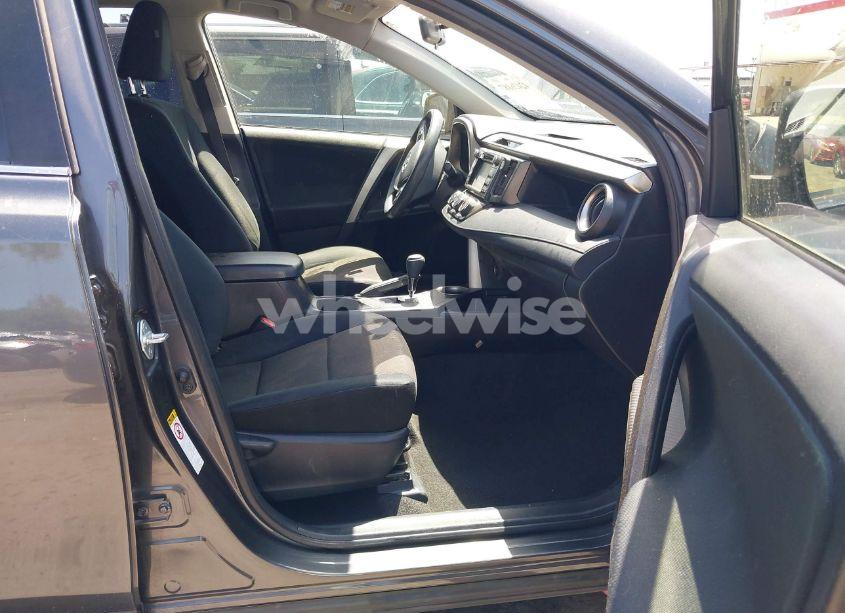 Photo 5 of 2015 Toyota Rav4 LE (VIN JTMBFREV5FD166614)