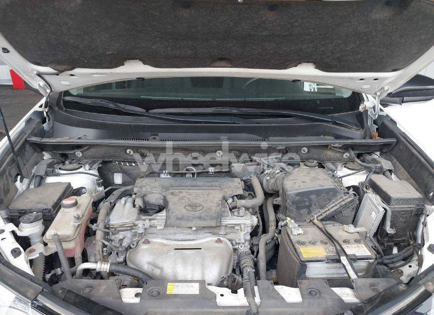 Photo 10 of 2016 Toyota Rav4 LE (VIN JTMBFREV5GD190932)