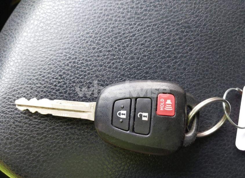 Photo 11 of 2016 Toyota Rav4 LE (VIN JTMBFREV5GD190932)