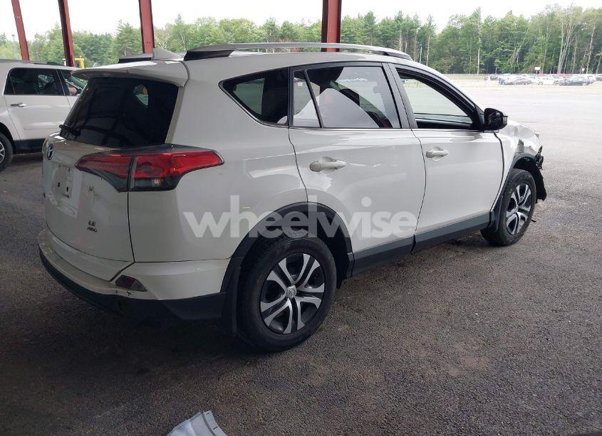 Photo 4 of 2016 Toyota Rav4 LE (VIN JTMBFREV5GD190932)