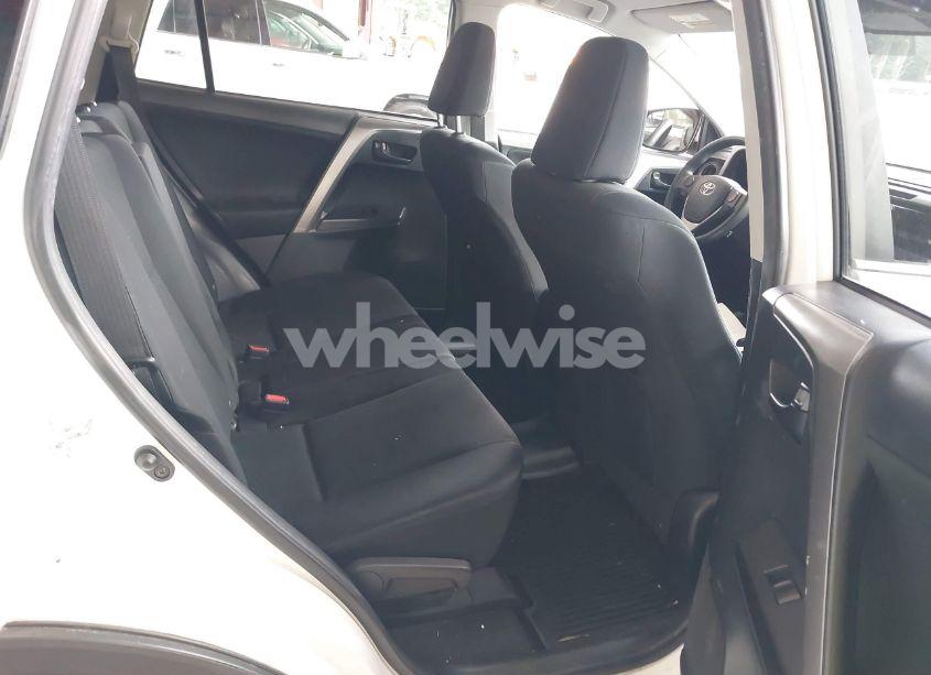 Photo 8 of 2016 Toyota Rav4 LE (VIN JTMBFREV5GD190932)