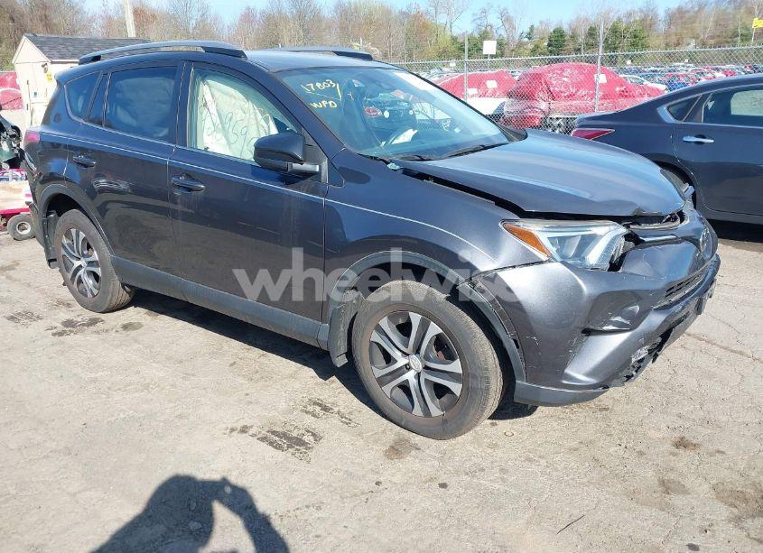 2017 Toyota Rav4 LE (VIN JTMBFREV5HJ160803) main photo