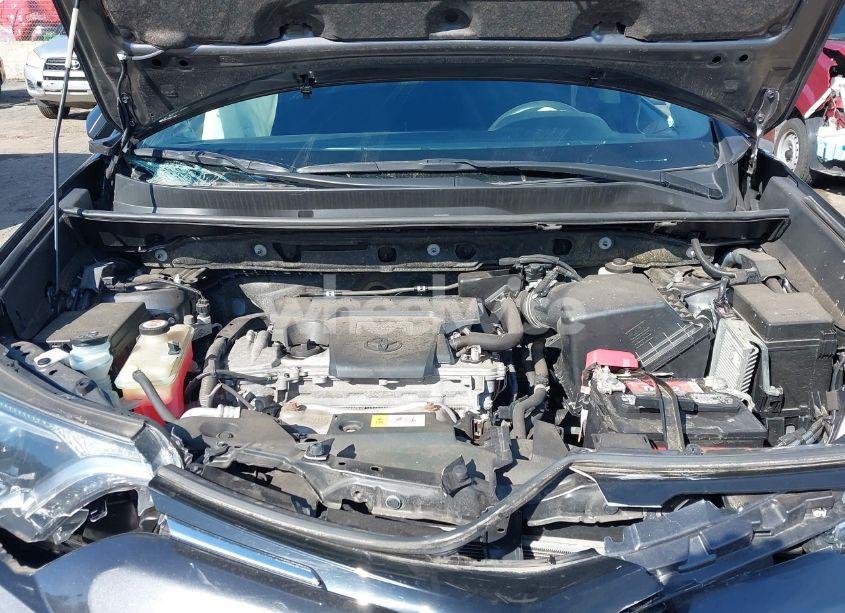 Photo 10 of 2017 Toyota Rav4 LE (VIN JTMBFREV5HJ160803)