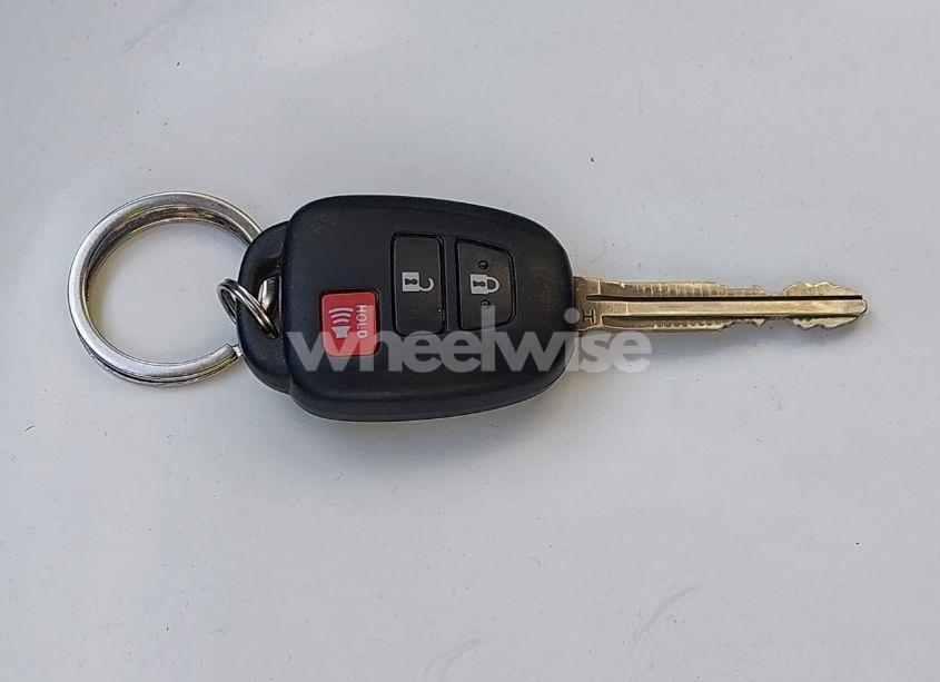 Photo 11 of 2017 Toyota Rav4 LE (VIN JTMBFREV5HJ160803)