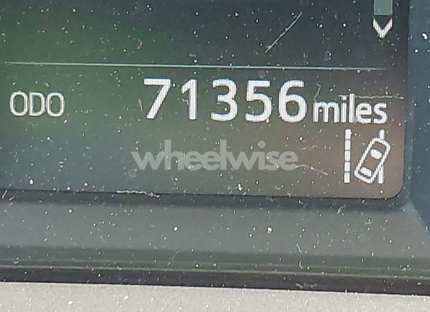 Photo 15 of 2017 Toyota Rav4 LE (VIN JTMBFREV5HJ160803)