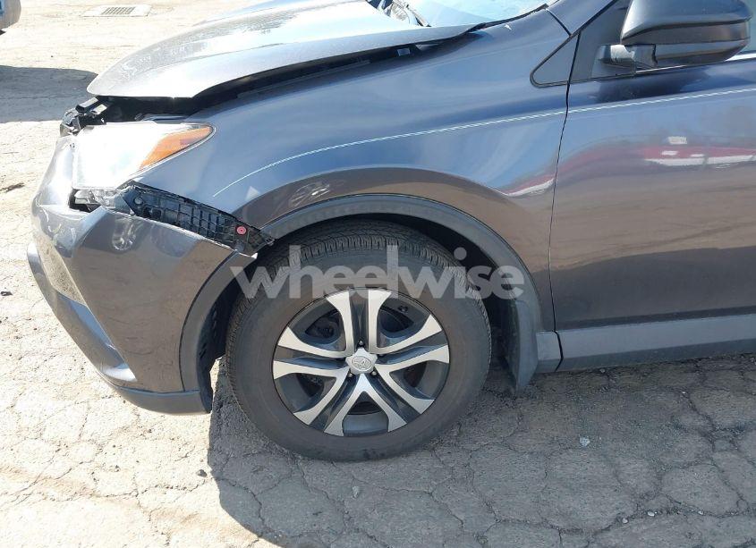 Photo 17 of 2017 Toyota Rav4 LE (VIN JTMBFREV5HJ160803)