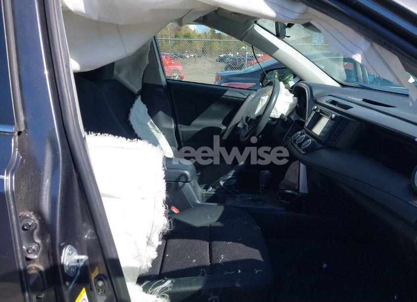 Photo 5 of 2017 Toyota Rav4 LE (VIN JTMBFREV5HJ160803)