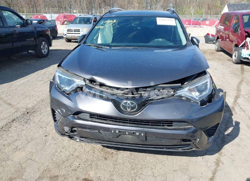 Photo 6 of 2017 Toyota Rav4 LE (VIN JTMBFREV5HJ160803)