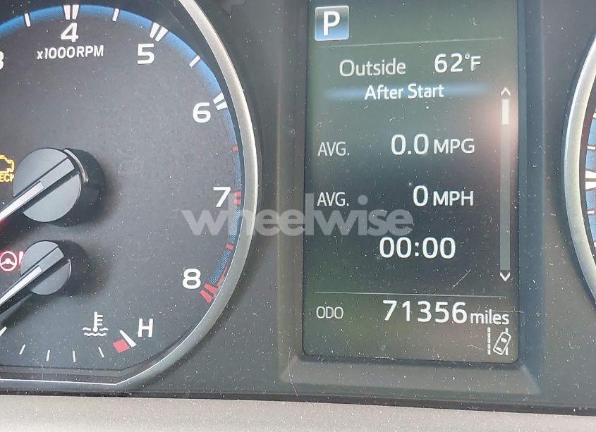 Photo 7 of 2017 Toyota Rav4 LE (VIN JTMBFREV5HJ160803)