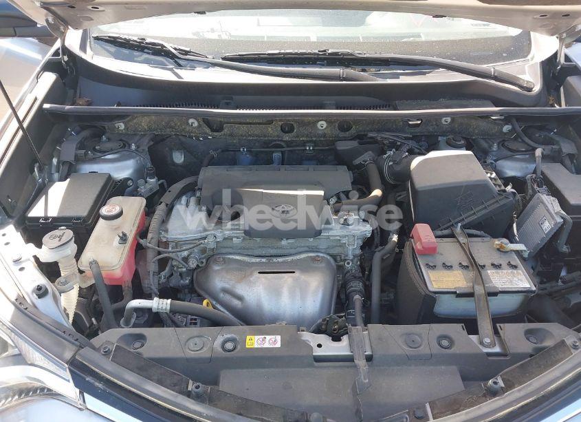 Photo 10 of 2018 Toyota Rav4 LE (VIN JTMBFREV5JD246228)