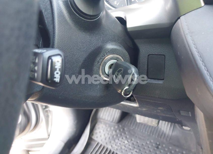 Photo 11 of 2018 Toyota Rav4 LE (VIN JTMBFREV5JD246228)