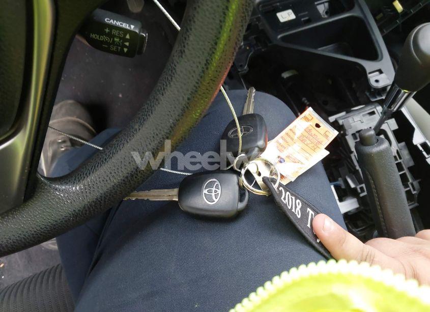 Photo 11 of 2018 Toyota Rav4 LE (VIN JTMBFREV5JJ726531)