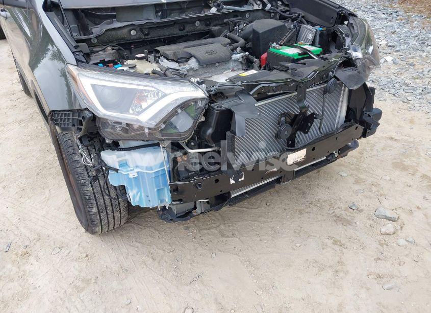 Photo 18 of 2018 Toyota Rav4 LE (VIN JTMBFREV5JJ726531)