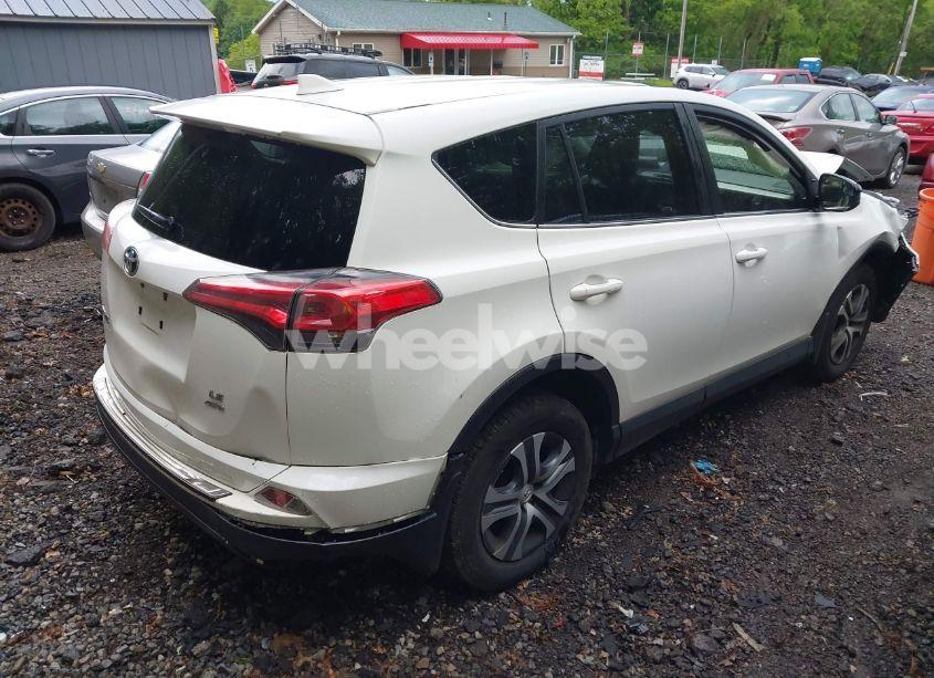 Photo 4 of 2018 Toyota Rav4 LE (VIN JTMBFREV5JJ727985)