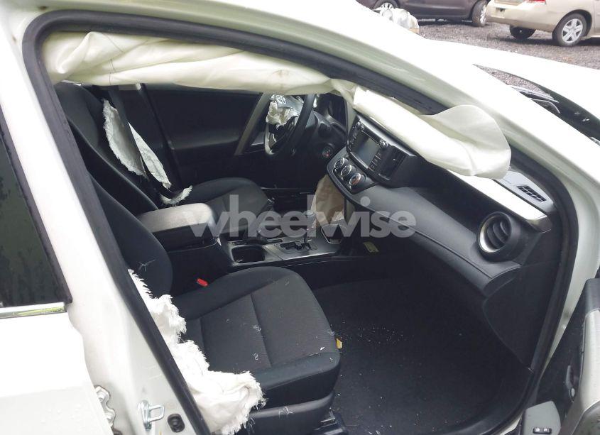 Photo 5 of 2018 Toyota Rav4 LE (VIN JTMBFREV5JJ727985)