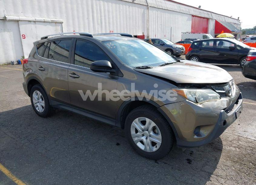 2015 Toyota Rav4 LE (VIN JTMBFREV6FD147652) main photo